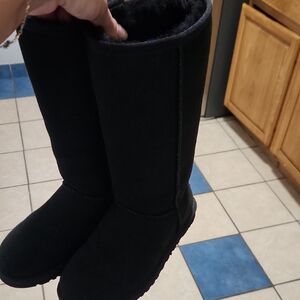 UGG Classic Black Winter Boots for Women